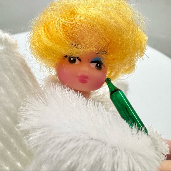 VTG Kitschy Christmas Plastic Canvas Angel Mini Tree Topper Ornament 4" High - Picture 7 of 8